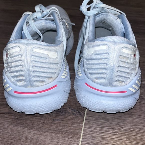 Brooks Adrenaline GTS 22 - Picture 5 of 10